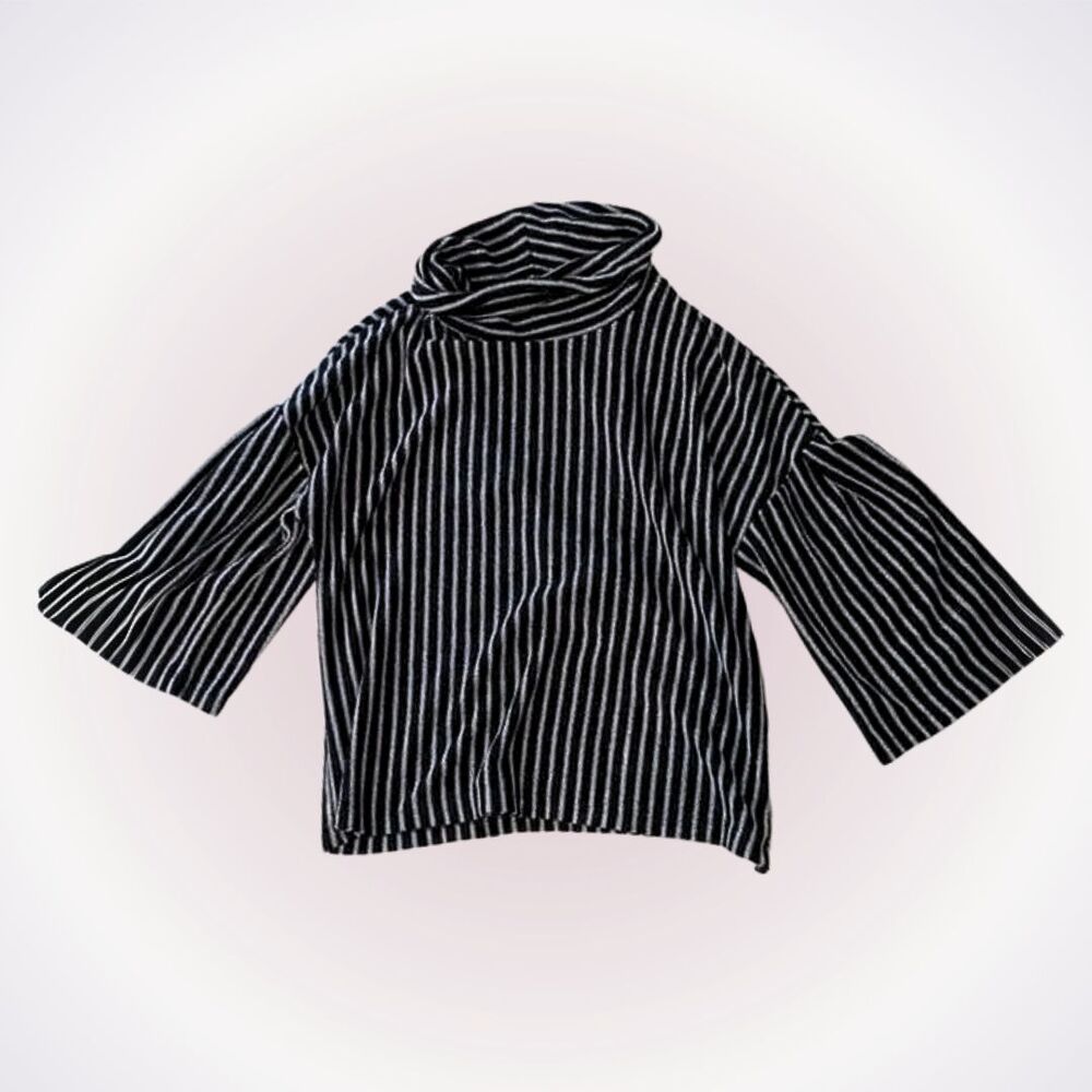 W5 Black and Tan Striped Boxy Fit Turtleneck | Sz S